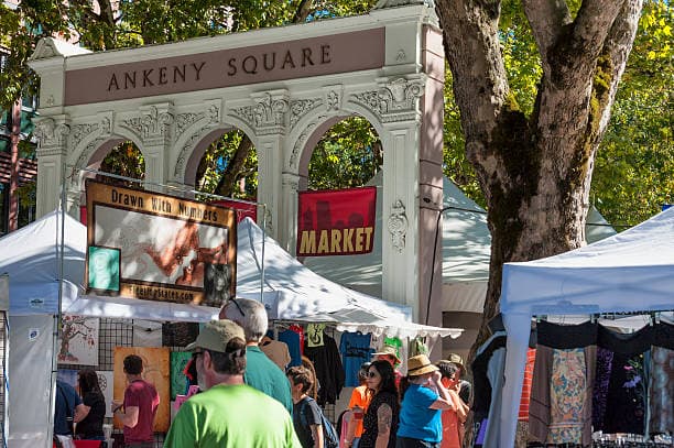 Support small PNW businesses